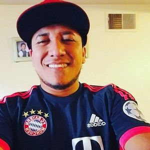 Meet your Posher, Max